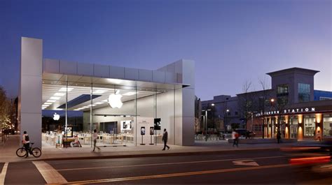 apple retail store near me appointment